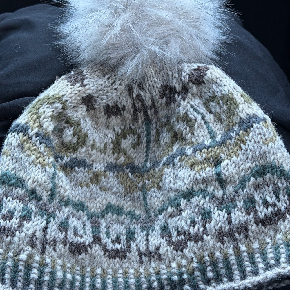 Lost Horizons 100% Wool Pom-Pom Beanie - Picture 4 of 8